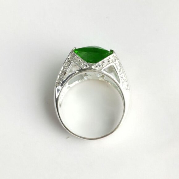 Green CZ  ring sterling silver size 6 🆕 - Picture 6 of 8